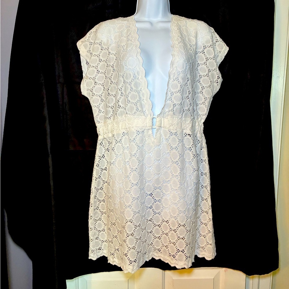 J Valdi White Lace XL Swim Coverup Scalloped Bottom Deep V Neck Pool Beach